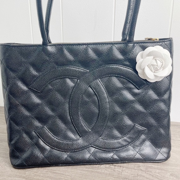 Camellia Flower Vegan Leather Bag Charm - Picture 5 of 7